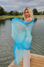 Load image into Gallery viewer, Super Thin Scarf Big Size, Degradé Aqua/Blue
